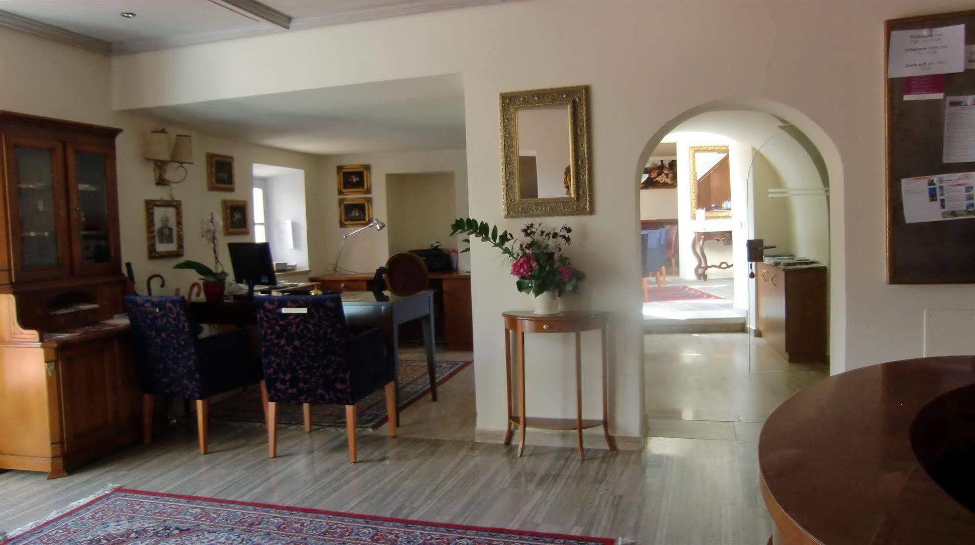 Hotel Traube 3*